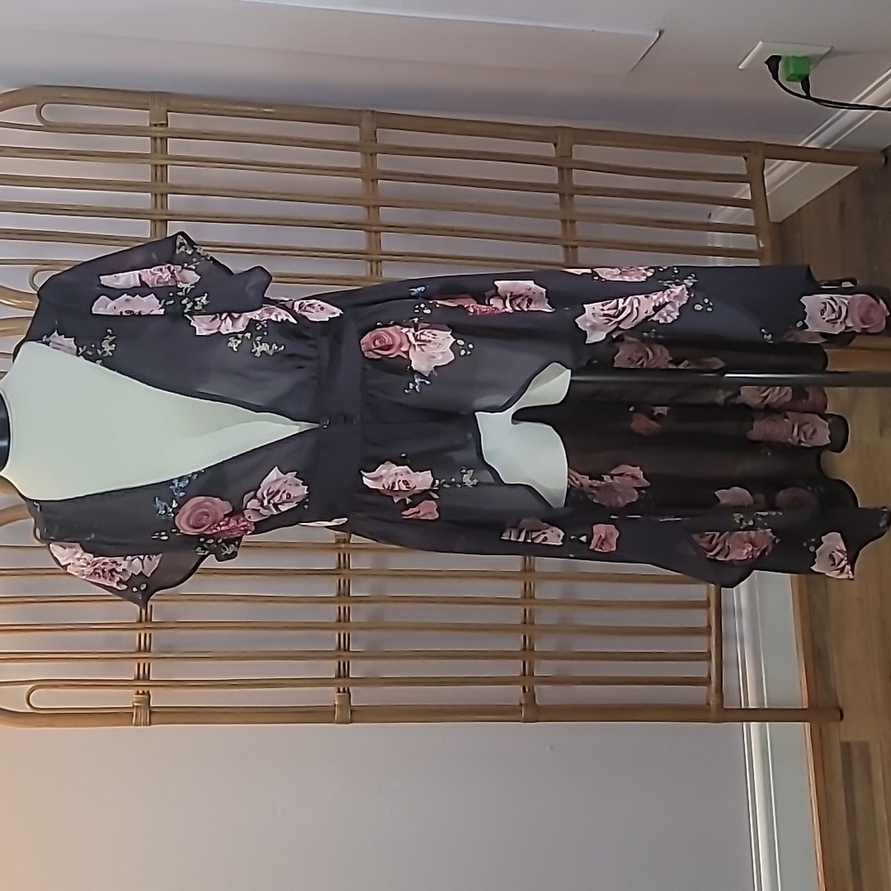 Live 4 Truth grey pink floral duster cover up layer piece size XL mauve